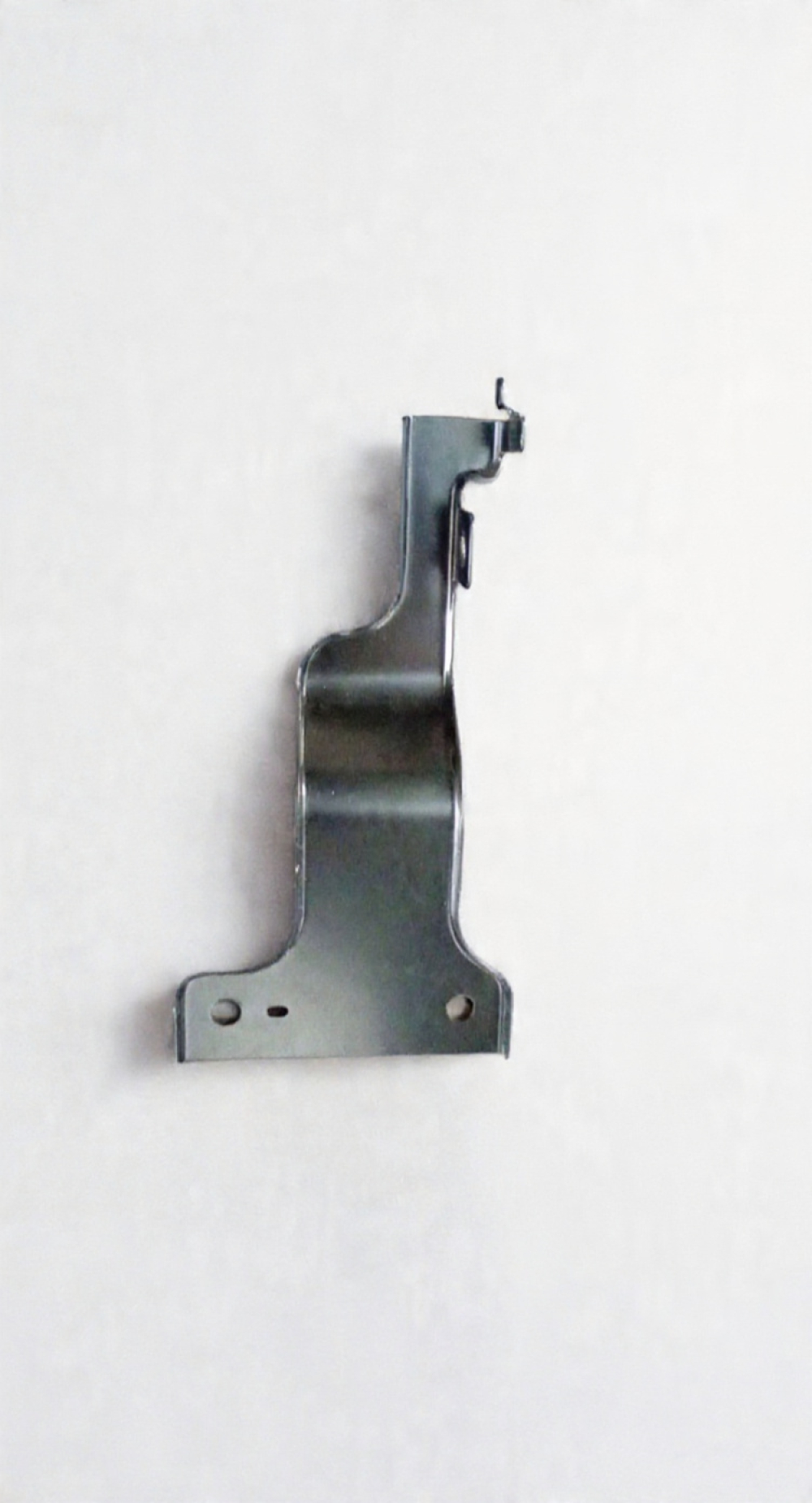SOPORTE,INFERIOR,DE,FARO,RH,ISUZU